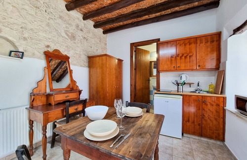 Skarinou Apartment | Poseidon's Pool Paradise