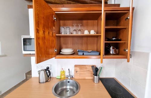 Skarinou Apartment | Poseidon's Pool Paradise