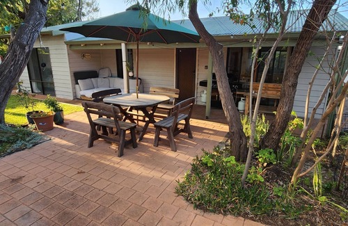 West Busselton House | Possum Hollow - Charming Cottage in Central Busselton - Perfect Getaway!