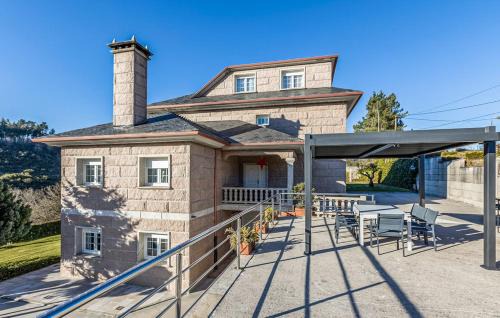 Baralla House | POSTA Do SOL