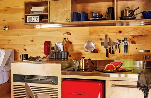 Glenwood Cabin | Postcard Cabins Mount Adams, Outdoor Collection by Marriott Bonvoy