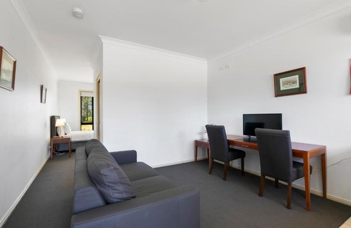 Nulkaba Resort | Potters Apartments