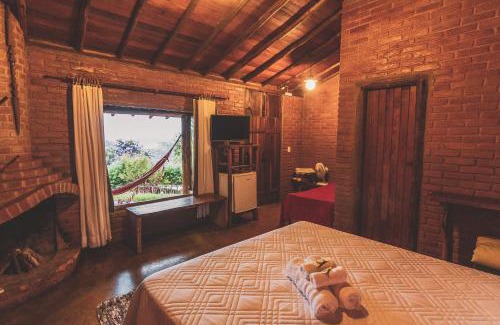 Conceicao do Ibitipoca Hotel | Pousada Alto dos Manacás Chalés e Restaurante - A 500mts da portaria do parque e 2,5km da Vila