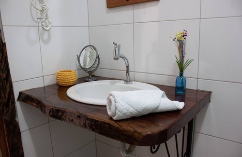 Santa Barbara do Tugurio Hotel | Pousada & Parada Olhos D'água