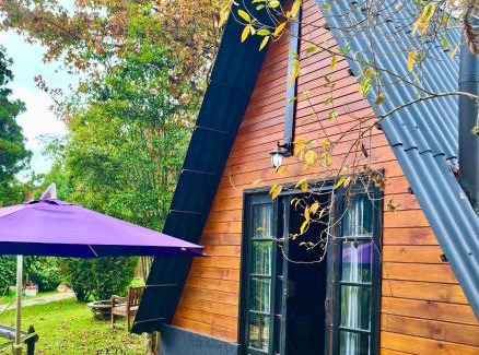 Loteamento Jardim Veu da Noiva Hotel | Pousada Casa Mantiqueira - Próxima ao Capivarí e opções de Hidromassagem