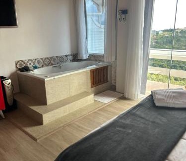 Campos do Jordao Hotel | Pousada Casa Pinha em Campos do Jordão