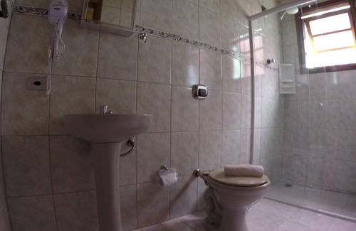 Abernessia Hotel | Pousada Helebastian