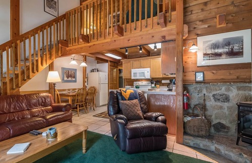 Snowshoe House | Powder Monkey #3: 3 Bedrooms, 2 Full Baths: Slope Side.