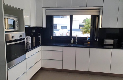 Caldas da Rainha House | Prachtige Villa met Verwarmd Privé-zwembad Vlakbij de Oceaan en Lagune