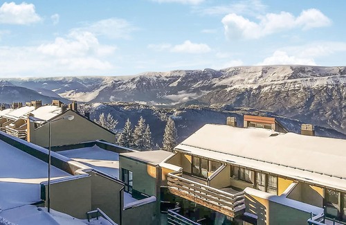 Vason Apartment | Practical and cozy vacation apartment with balcony in the northern Italian mountains.