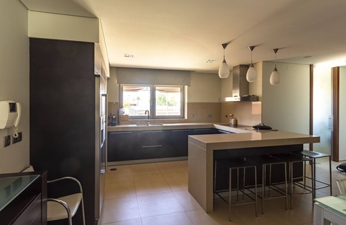 Torreira House | PRAIA DA TORREIRA - Indoor pool with hot water all year round.