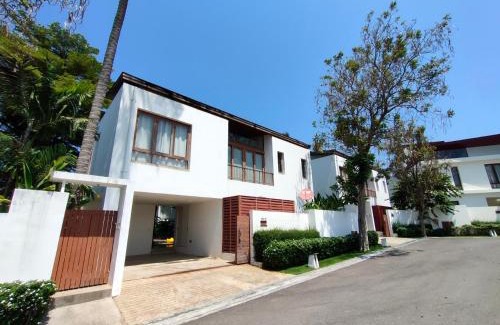 Pak Nam Pran Villa | Pranaluxe 4 Bedroom Pool Villa C7