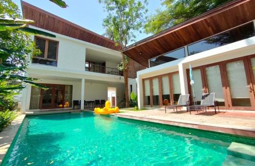 Pak Nam Pran Villa | Pranaluxe 4 Bedroom Pool Villa C7