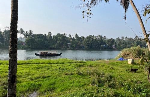 Kanjiramattom House | Pranayakulam Riverside stay in rustic village