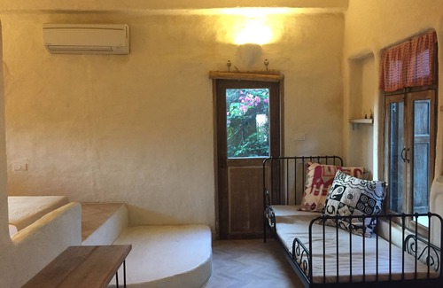 Pak Nam Pran Hotel | Pranberry Earth