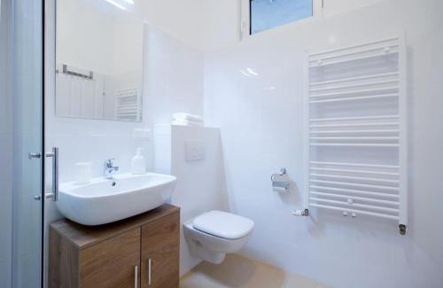 Stuwerviertel Apartment | Prater Studio next Fair, UN, WU and City Center