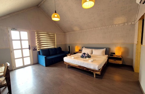 Diu Hotel | Praveg Beach Resort Nagoa Beach Diu