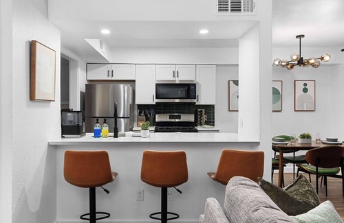 South Lamar House | Premier Access to Zilker Park & South Congress
