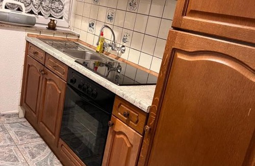 Rosenfeld Apartment | Premium Handwerker- & Monteurzimmer mit Gemeinschaftsbad