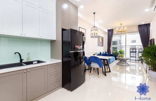 Phu Nhuan Apartment | Premium Luxury 2Brs Apt, Free Gym and Pool