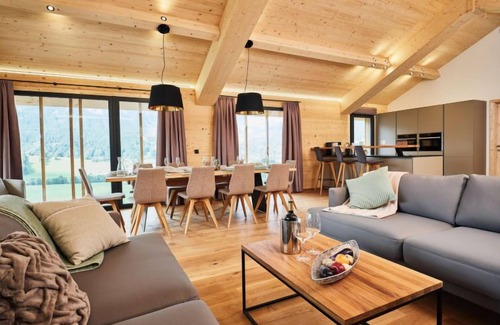 Haus im Ennstal House | Premium mit 5 Schlafzimmern, Sauna &Pool by Interhome