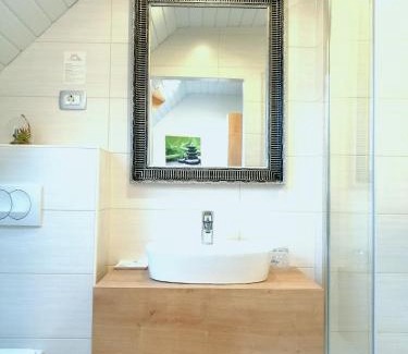 Velenje House | Prenočišča Mraz