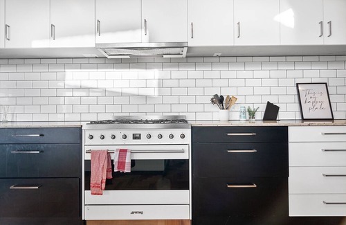 Buninyong Other | Prestige Farm Stay ~ Pool & Foosball ~ Yard