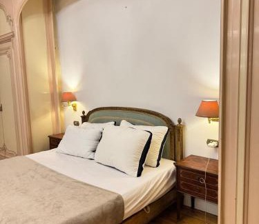 Downtown Cairo Apartment | Prestigious Nilefront Residence, 5-Star Cairo Views