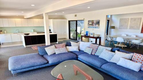 Pretty Beach House | 'Pretty Beach Escape' by HolidayCo