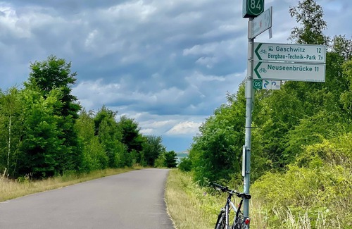 Espenhain Apartment | Pretty, bright attic in the middle of Leipzig's Neuseenland!