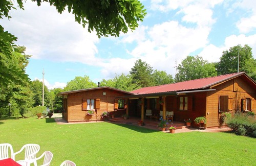 Citta di Castello Ski Chalet | Pretty Chalet in Città di Castello with Swimming Pool