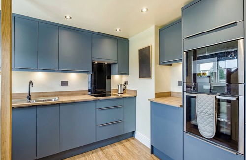 Frinton-on-Sea Cottage | Pretty cottage with lovely views over open countryside close to the coast.