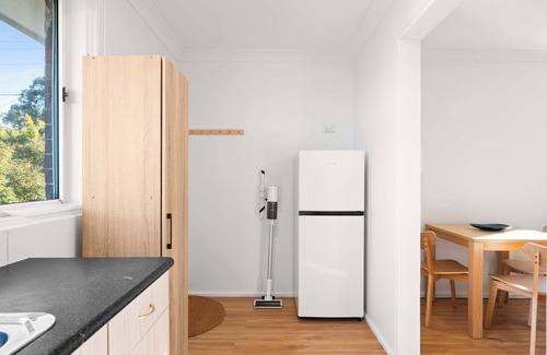 Mayfield West Apartment | Prickly Pear Stays in Mayfield West