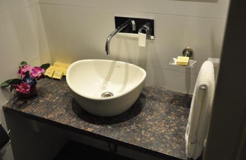 Savli Hotel | Pride Biznotel Manjusar Vadodara Near Sokhda Lake