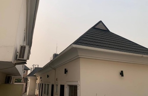 Oshodi-Isolo Apartment | prime 16 hotels and suite