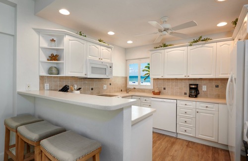 Siesta Key Condo | Prime Beachfront with Views, Views, Views!