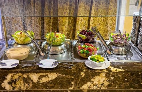 Cairo Hotel | Prince Omar Boat