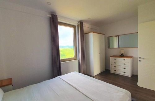 Ishem Apartment | PRIVÉ Seaview Duplex Apartment