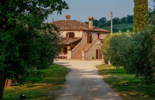 Campli Villa | Private Villa with private pool, hot tub, sauna, WIFI, TV, patio, panoramic view, close to Teramo