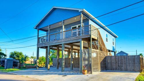 Old Town House | Priv Pool Walk to Marina Eateries 3 Mins to Beach Marlin Azul by AvantStay