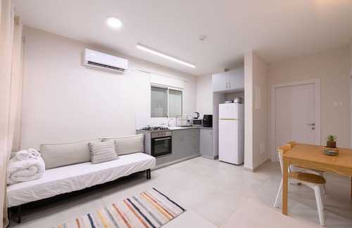 Shadmot Dvora Condo | Privacy with the view of the Tavor moun' 20 minutes from the sea of Galilee.