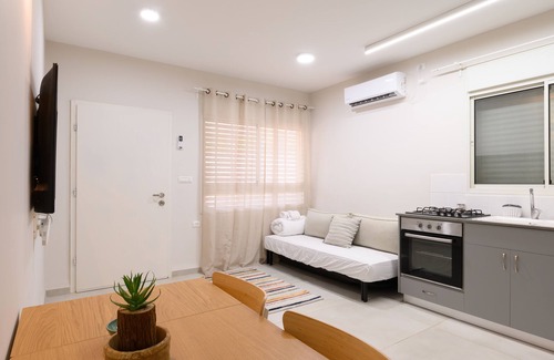 Shadmot Dvora Condo | Privacy with the view of the Tavor moun' 20 minutes from the sea of Galilee.