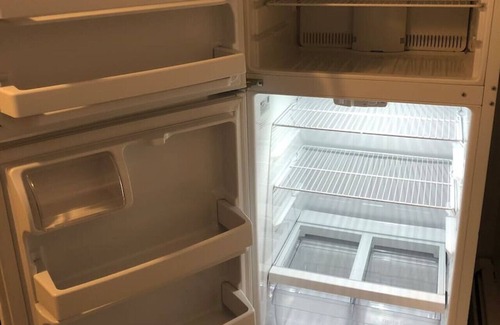 Elizabeth Apartment | Private 2-bedroom apartment with direct bus to NYC Manhattan only a 5-minute walk away