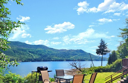 Craig Apartment | Private 2 bedroom Oceanfront Oasis with Panoramic views!