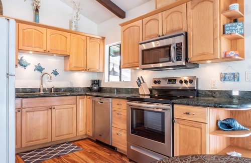Wailea Cottage | Private 2BR Cottage House with Waterfall Pool Maui Meadows Permitted