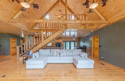 Rombauer Cabin | Private 5 BR cabin on 56 acres. Hot tub, Hunt, fish, and near the lake and town