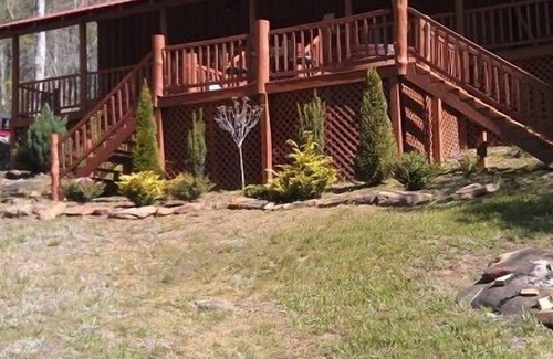 Blanche Manor Ranch Cabin | Private Affordable Lodging at Blanche Manor Horse Ranch