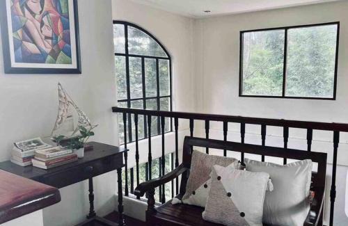 Canlubang House | Private and Spacious 4BR 4Bath Villa in Tagaytay , Gated, Near Picnic Grove