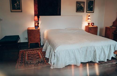 Zeitlofs Apartment | Private apartment in historic castle from 1608 with tenniscourt