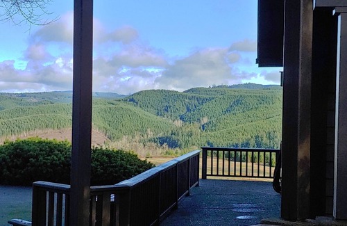 Crawfordsville Apartment | Private apartment with Winter and Spring availabilty